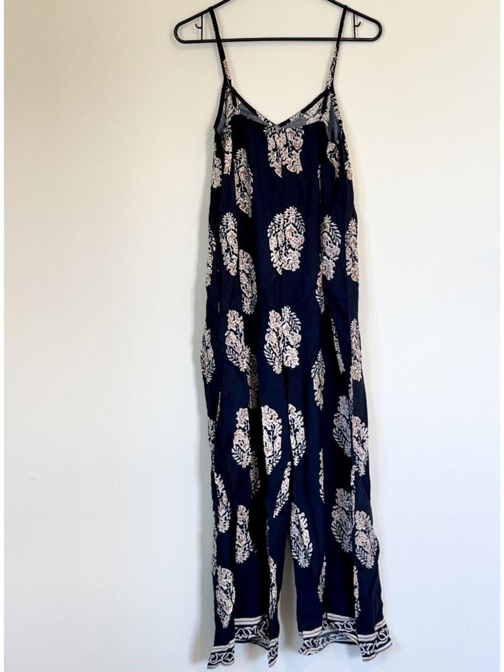 NWT Cupshe Navy Ornate Sleeveless Straight Leg Jumpsuit - Size: Small - Picture 8 of 11